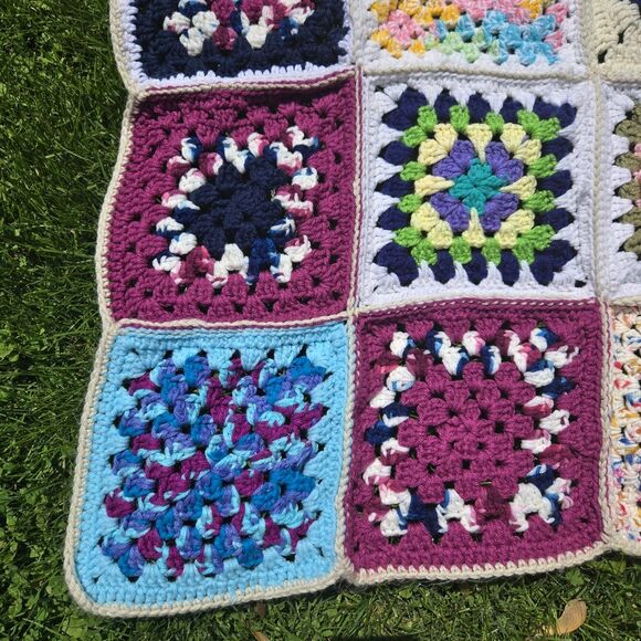 Hand Crochet Granny Square Afghan Throw/Blanket 36x50 Flower Multicolor Vintage - Picture 2 of 6